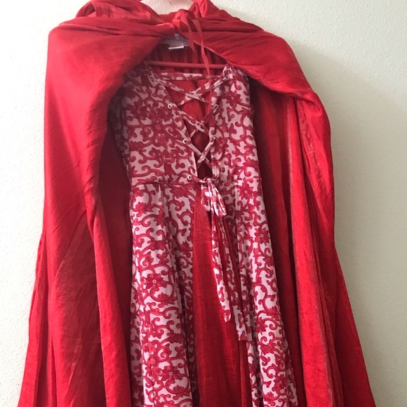 Little Red Riding Hood - Picture 9 of 12